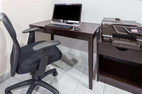 Super 8 by Wyndham Mundelein/Libertyville Area image 10