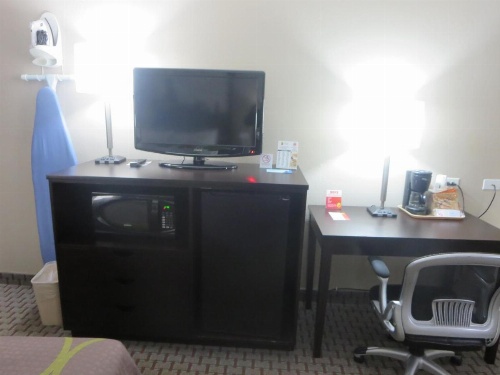 Super 8 by Wyndham Mundelein/Libertyville Area image 18