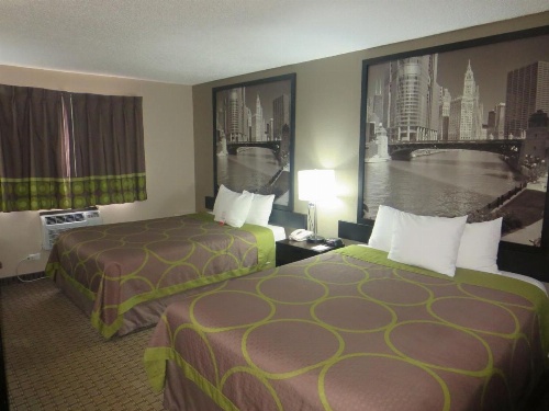 Super 8 by Wyndham Mundelein/Libertyville Area image 19