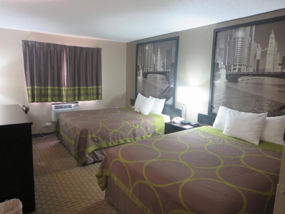 Super 8 by Wyndham Mundelein/Libertyville Area Image 20