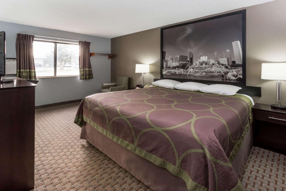 Super 8 by Wyndham Mundelein/Libertyville Area Image 31